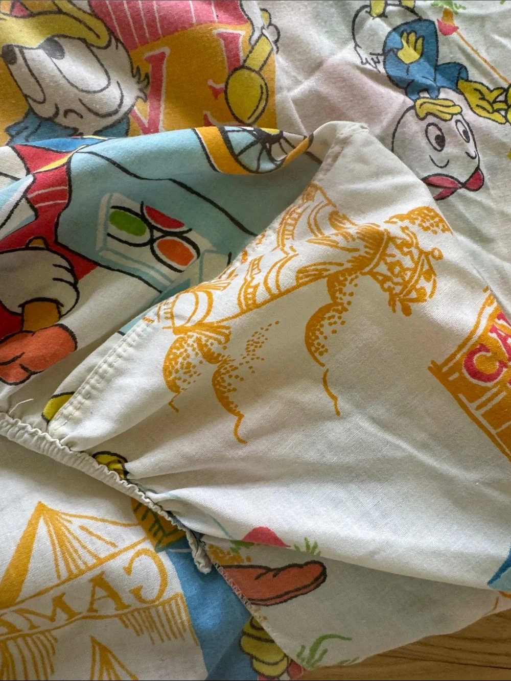 Vintage Disney Mickey Mouse Carnival Twin Fitted Sheet Donald Goofy USA